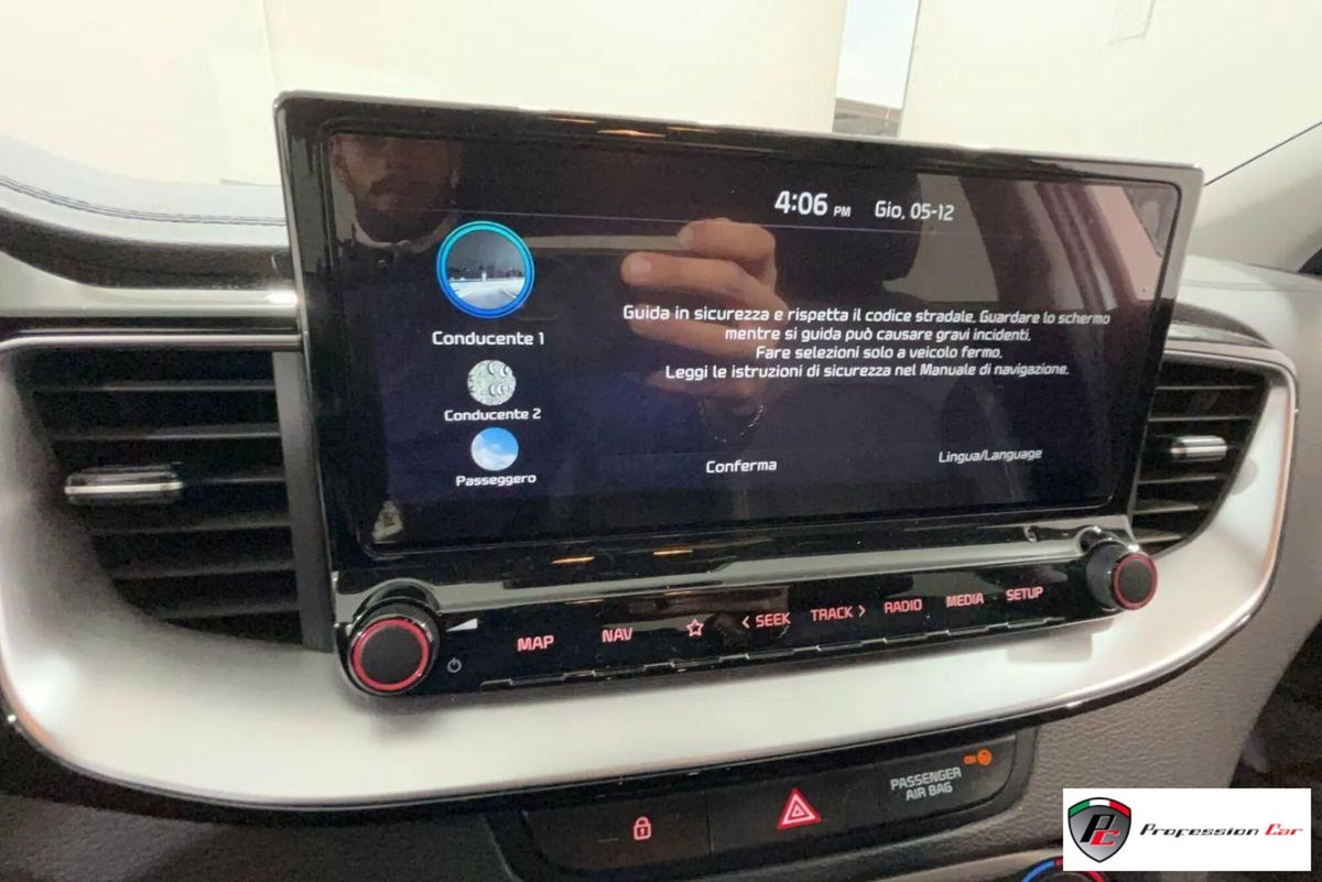 Kia XCeed 1.6 gdi phev Style 141cv dct (11)