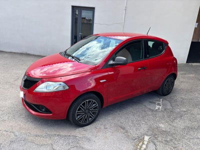 Lancia Ypsilon 1.2 69 CV 5 porte GPL Ecochic Silver usata