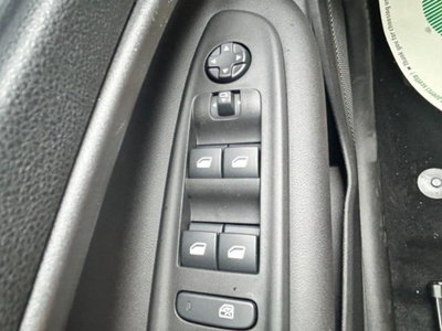Jeep Avenger 1.2 turbo Summit fwd 100cv (10)