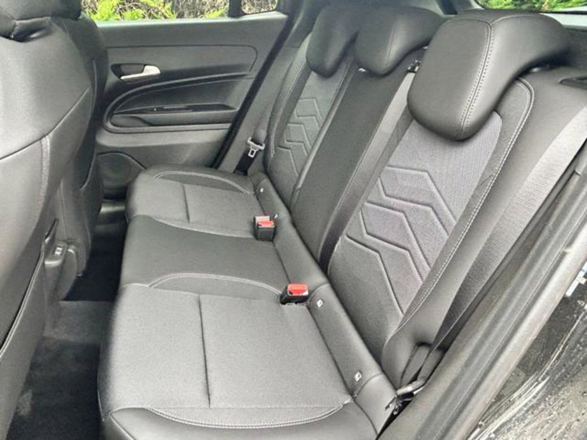 Jeep Avenger 1.2 turbo Summit fwd 100cv (9)