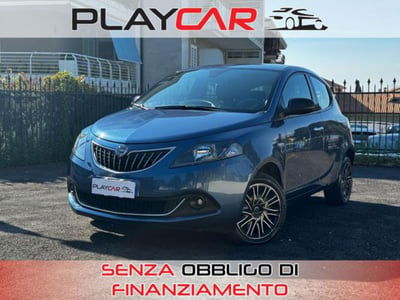 Lancia Ypsilon 1.0 FireFly 5 porte S&S Hybrid Ecochic Silver usata