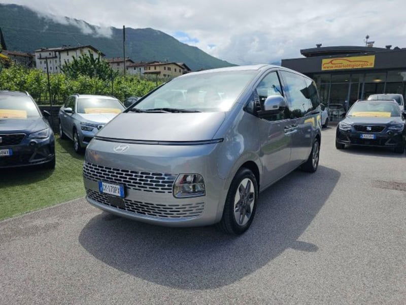 Hyundai Staria 1.6 hev 2wd auto