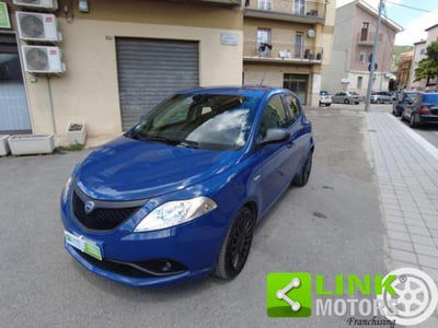 Lancia Ypsilon 1.2 69 CV 5 porte Silver usata