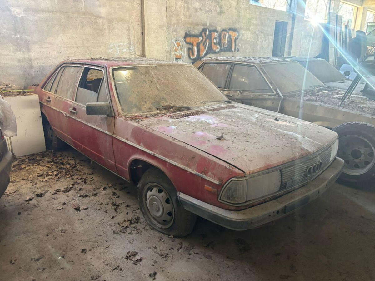 Audi 100 2.1i 4 porte CD 5E (10)