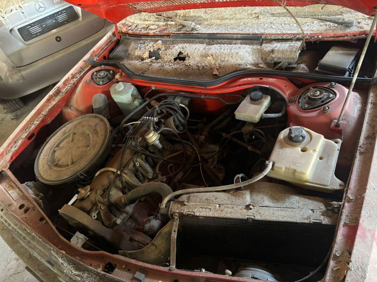 Audi 100 2.1i 4 porte CD 5E (11)