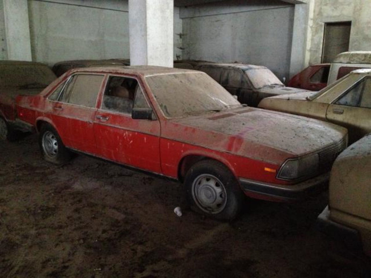Audi 100 2.1i 4 porte CD 5E (2)
