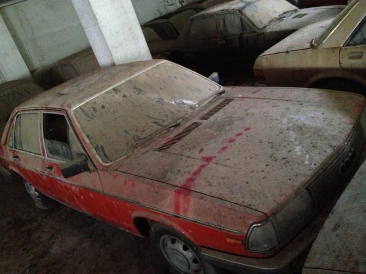 Audi 100 2.1i 4 porte CD 5E (4)