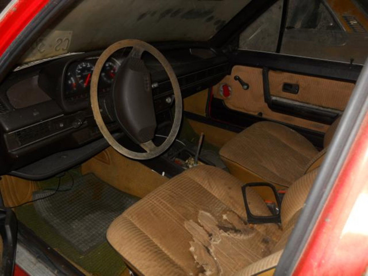 Audi 100 2.1i 4 porte CD 5E (5)