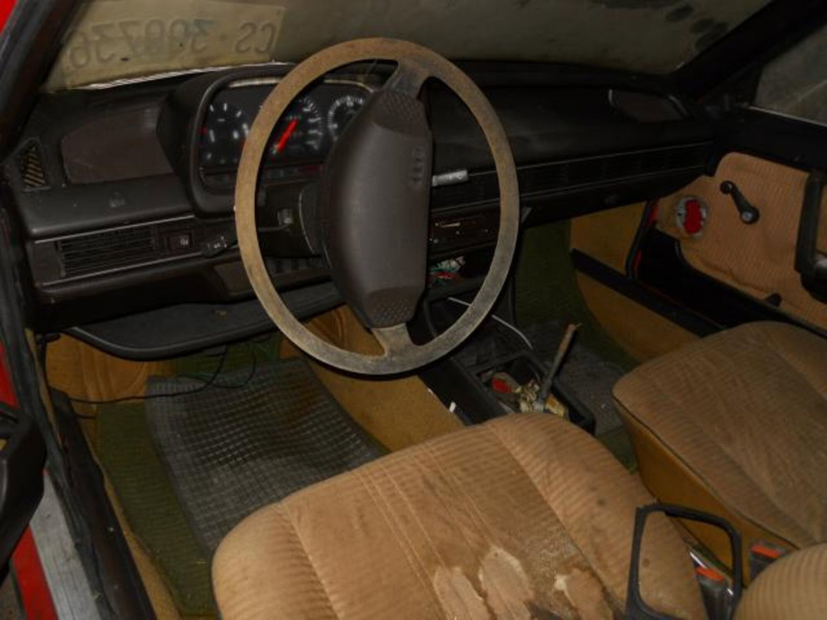 Audi 100 2.1i 4 porte CD 5E (6)