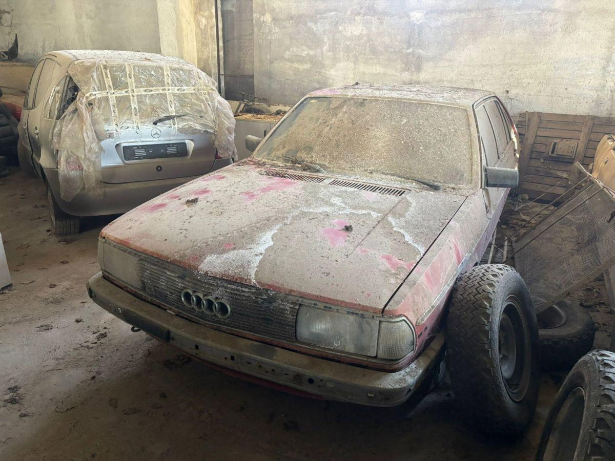 Audi 100 2.1i 4 porte CD 5E (8)