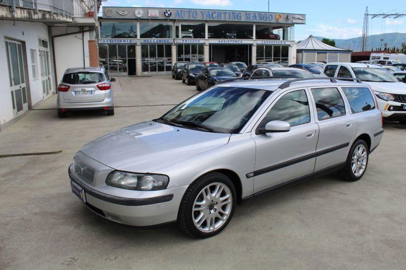 Volvo V70 2.4 D5 20V (185CV) cat Momentum