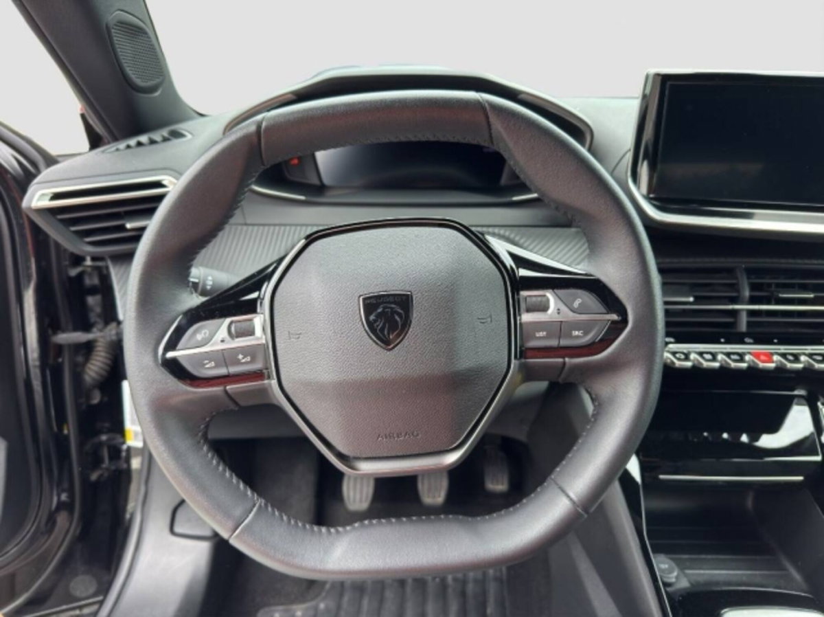 Peugeot 2008 1.2 puretech Allure s&s 100cv (10)