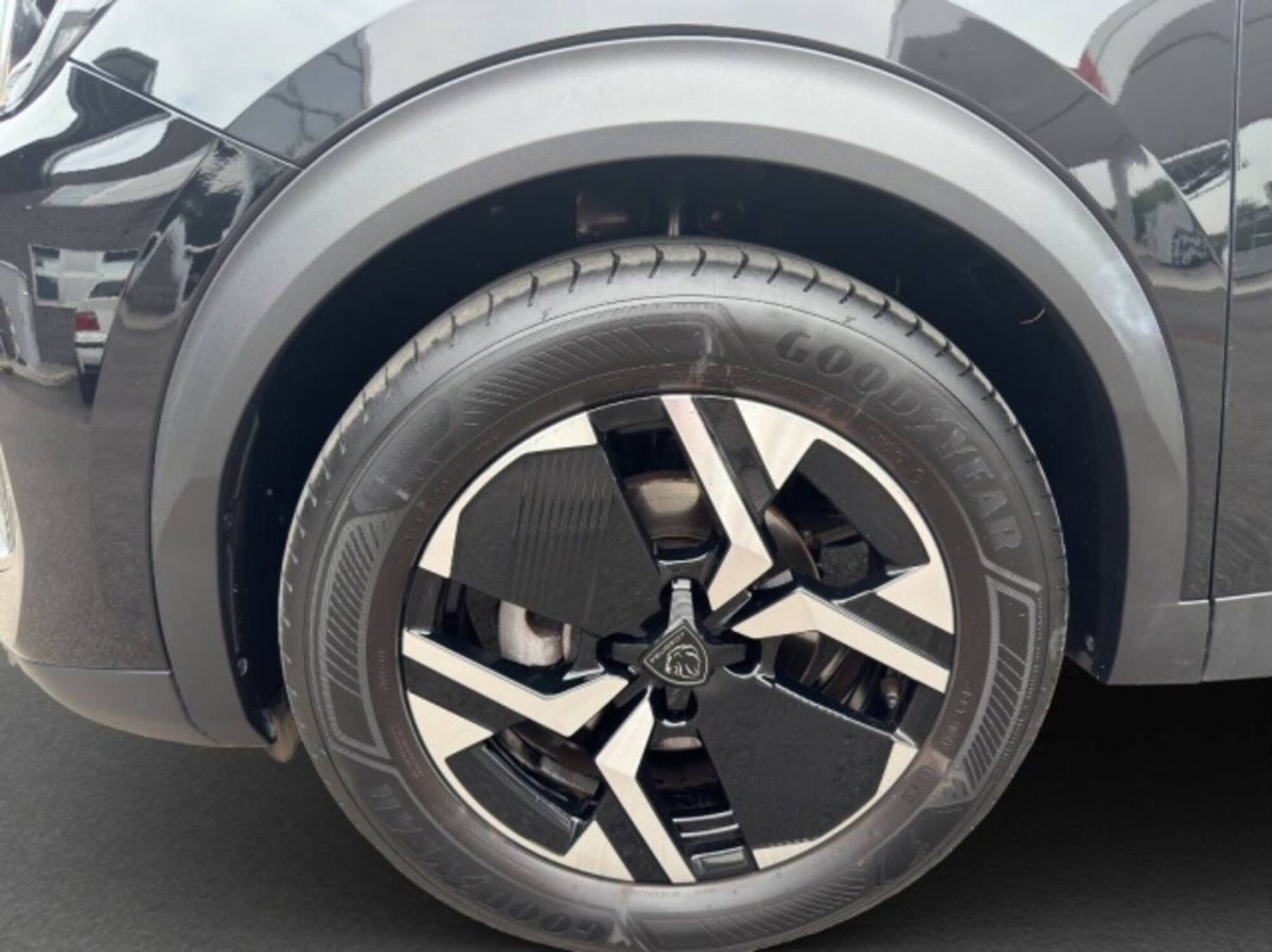 Peugeot 2008 1.2 puretech Allure s&s 100cv (20)