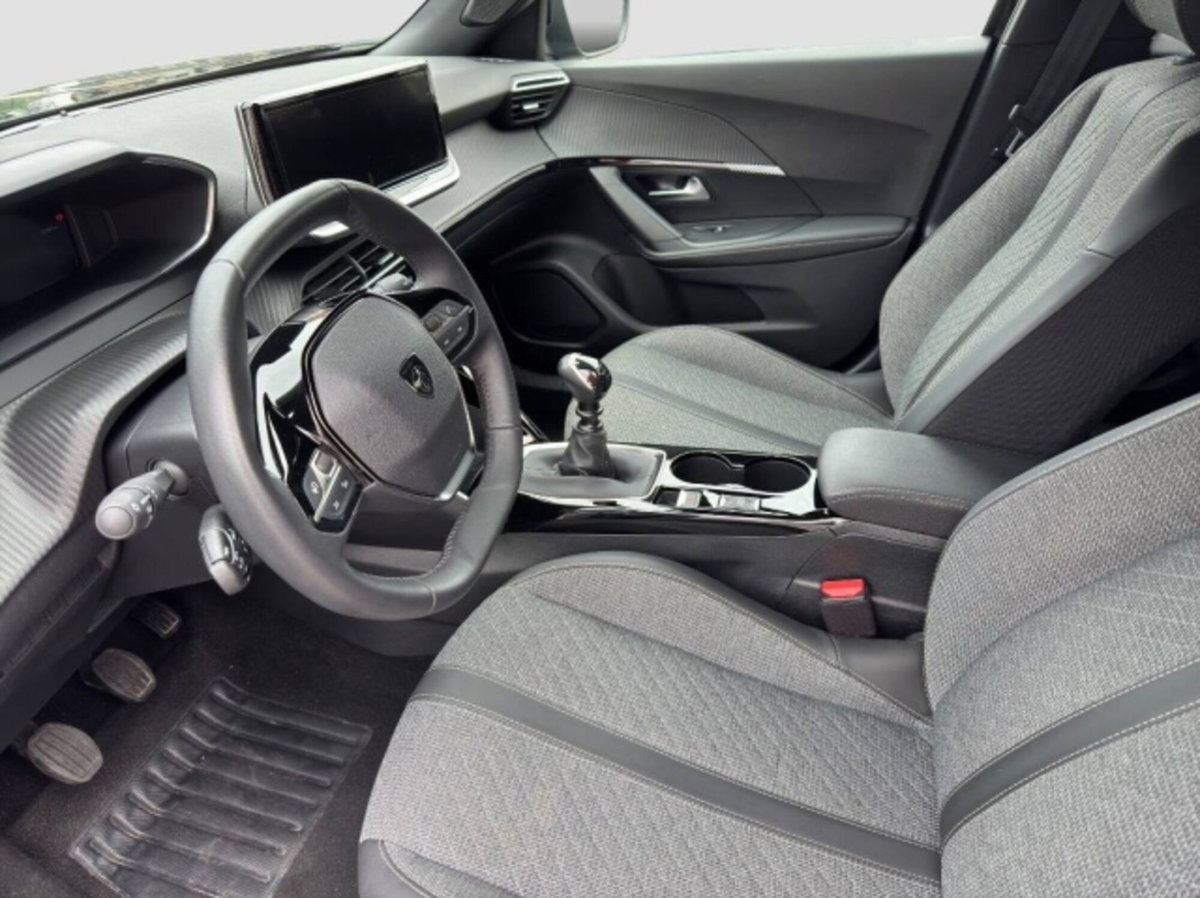 Peugeot 2008 1.2 puretech Allure s&s 100cv (9)