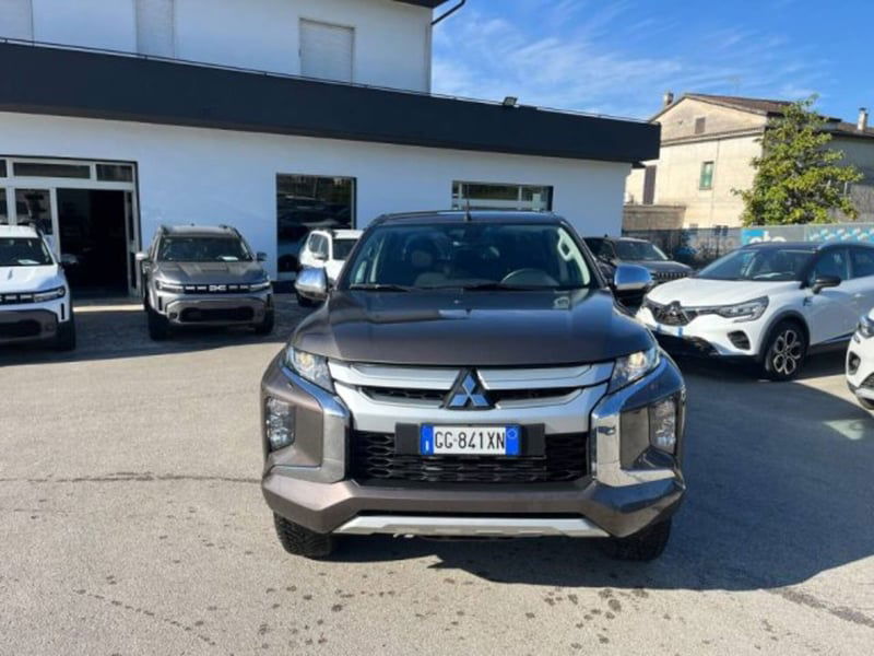 Mitsubishi L200 2.3 D Double Cab 4x4 Super Select P1 Intouch Diamond
