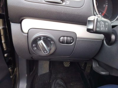 Volkswagen Golf 2.0 TDI 140CV DPF 5p. Highline (8)