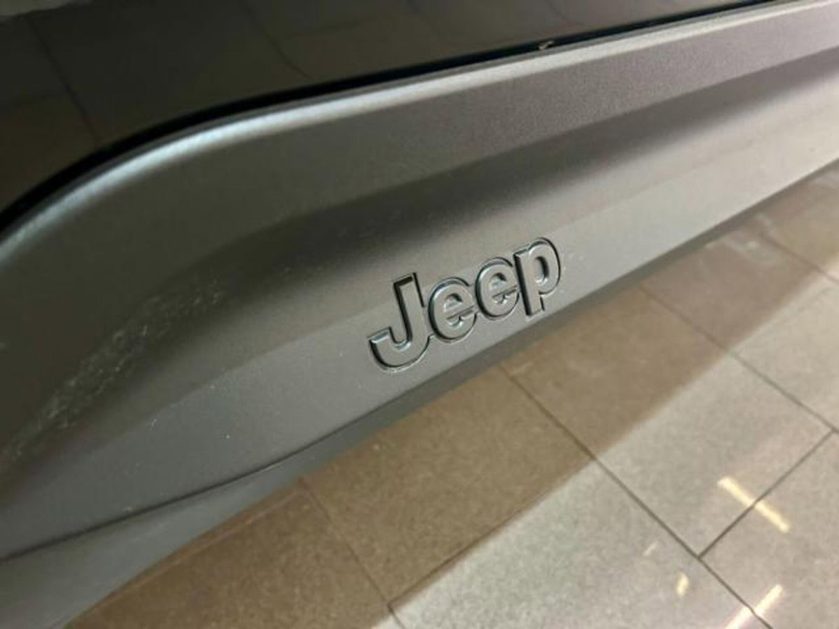 Jeep Avenger 1.2 turbo Summit fwd 100cv (4)
