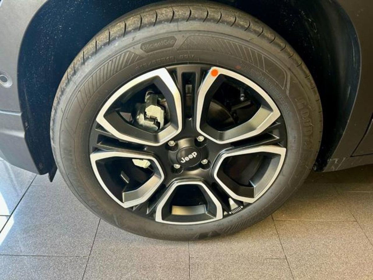 Jeep Avenger 1.2 turbo Summit fwd 100cv (5)