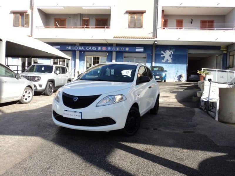 Lancia Ypsilon 1.2 69 CV 5 porte Elefantino Blu
