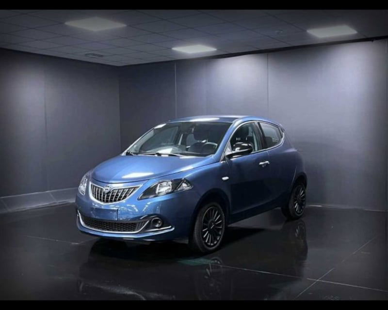 Lancia Ypsilon 1.0 FireFly 5 porte S&S Hybrid Ecochic Silver