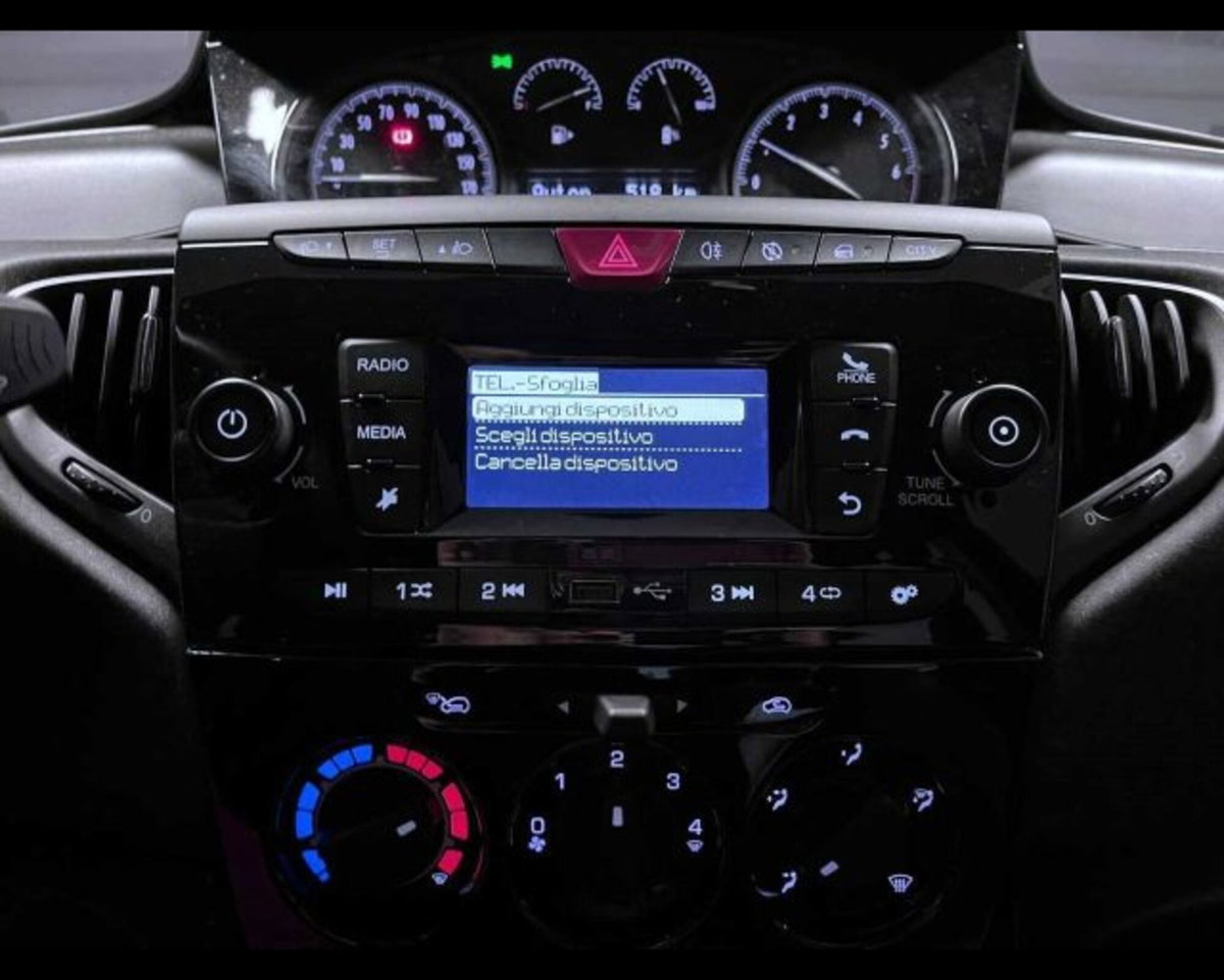 Lancia Ypsilon 1.0 FireFly 5 porte S&S Hybrid Ecochic Silver (11)