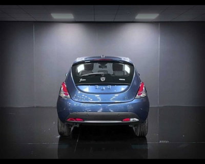Lancia Ypsilon 1.0 FireFly 5 porte S&S Hybrid Ecochic Silver (4)