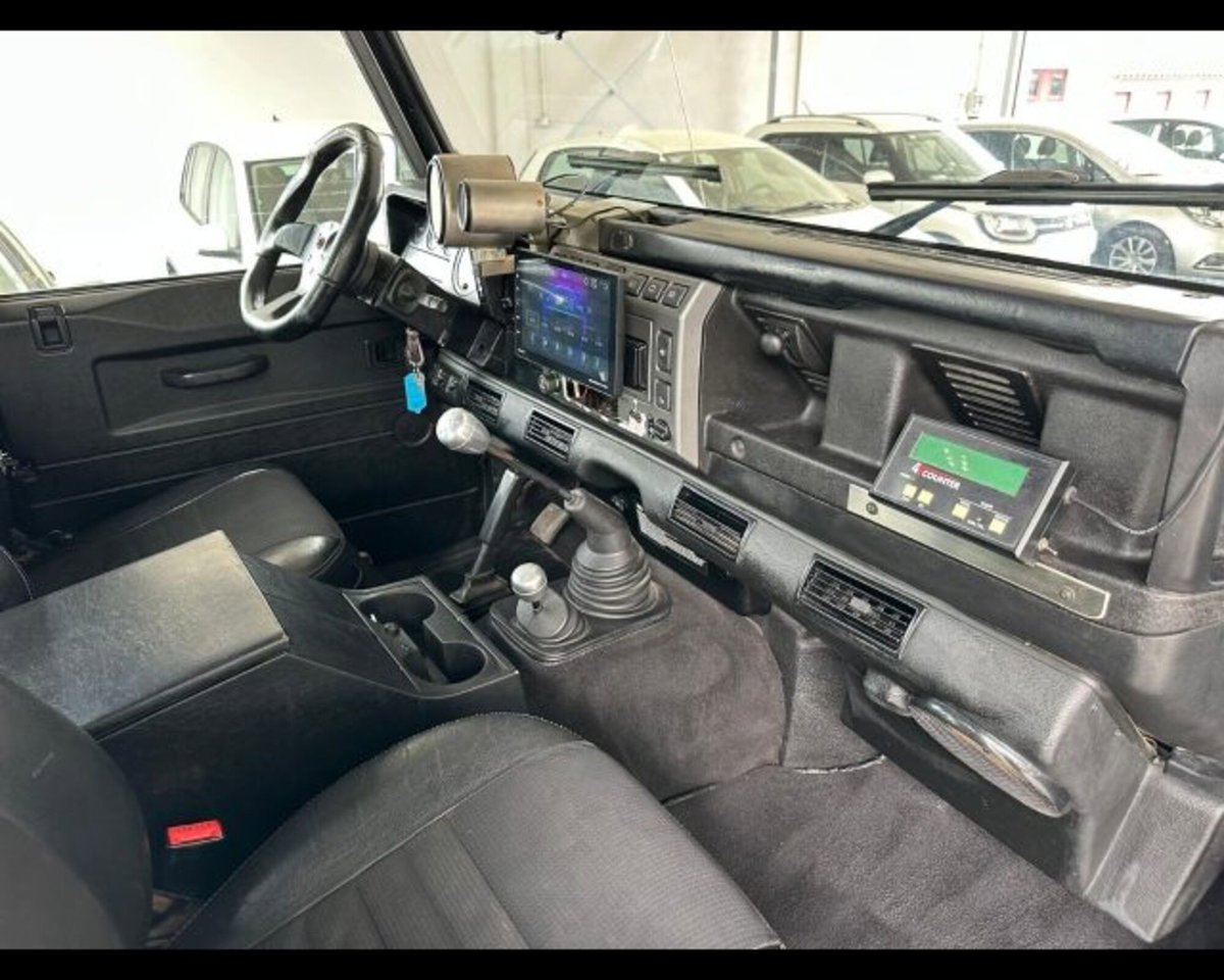Land Rover Defender 90 2.5 Td5 Station Wagon S (12)