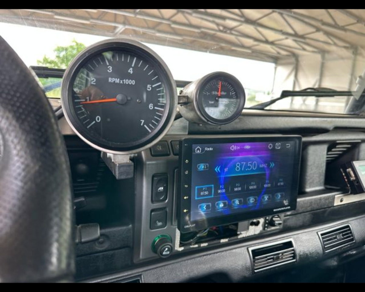 Land Rover Defender 90 2.5 Td5 Station Wagon S (15)