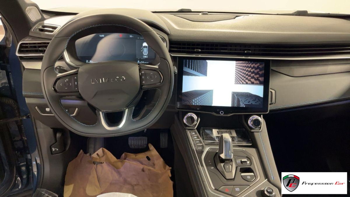 Lynk & Co 01 01 1.5 td phev (11)