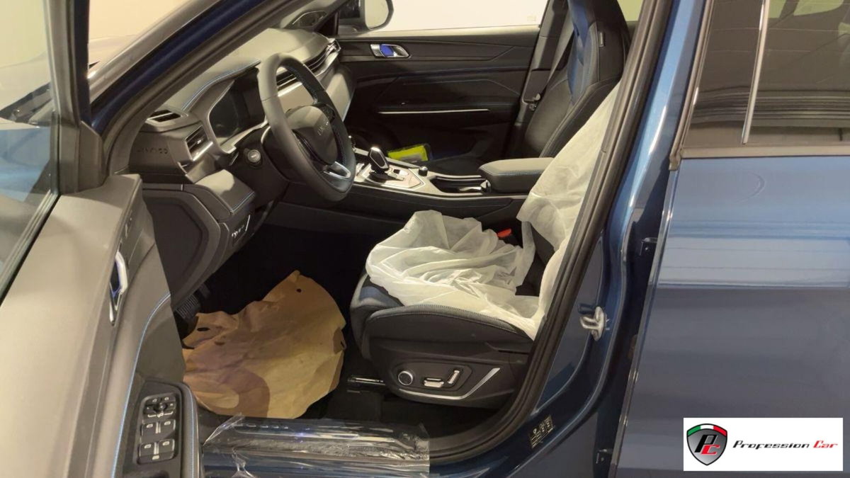 Lynk & Co 01 01 1.5 td phev (8)