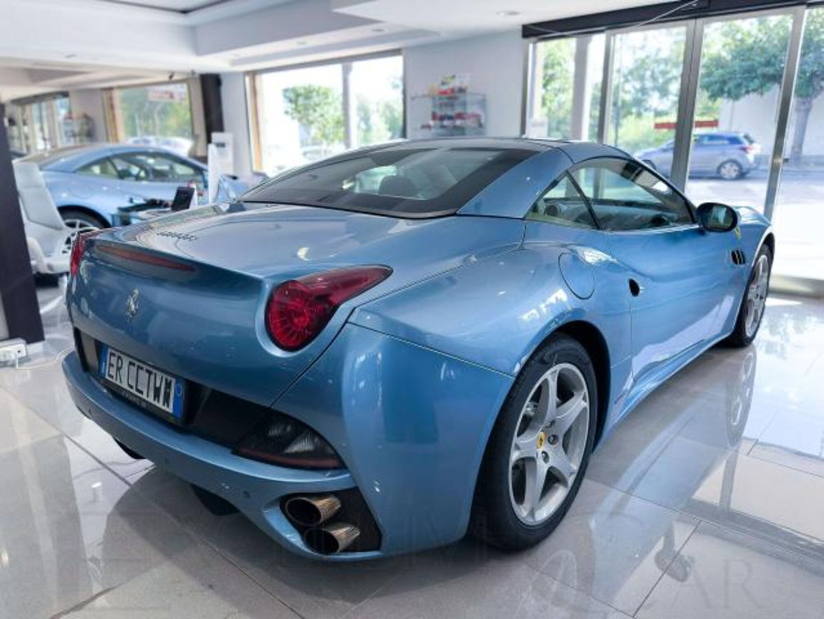 Ferrari California Spider California DCT (8)