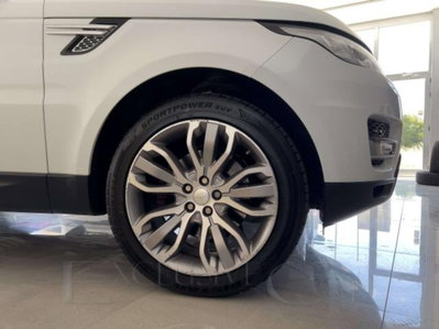 Land Rover Range Rover Sport 3.0 TDV6 HSE (15)