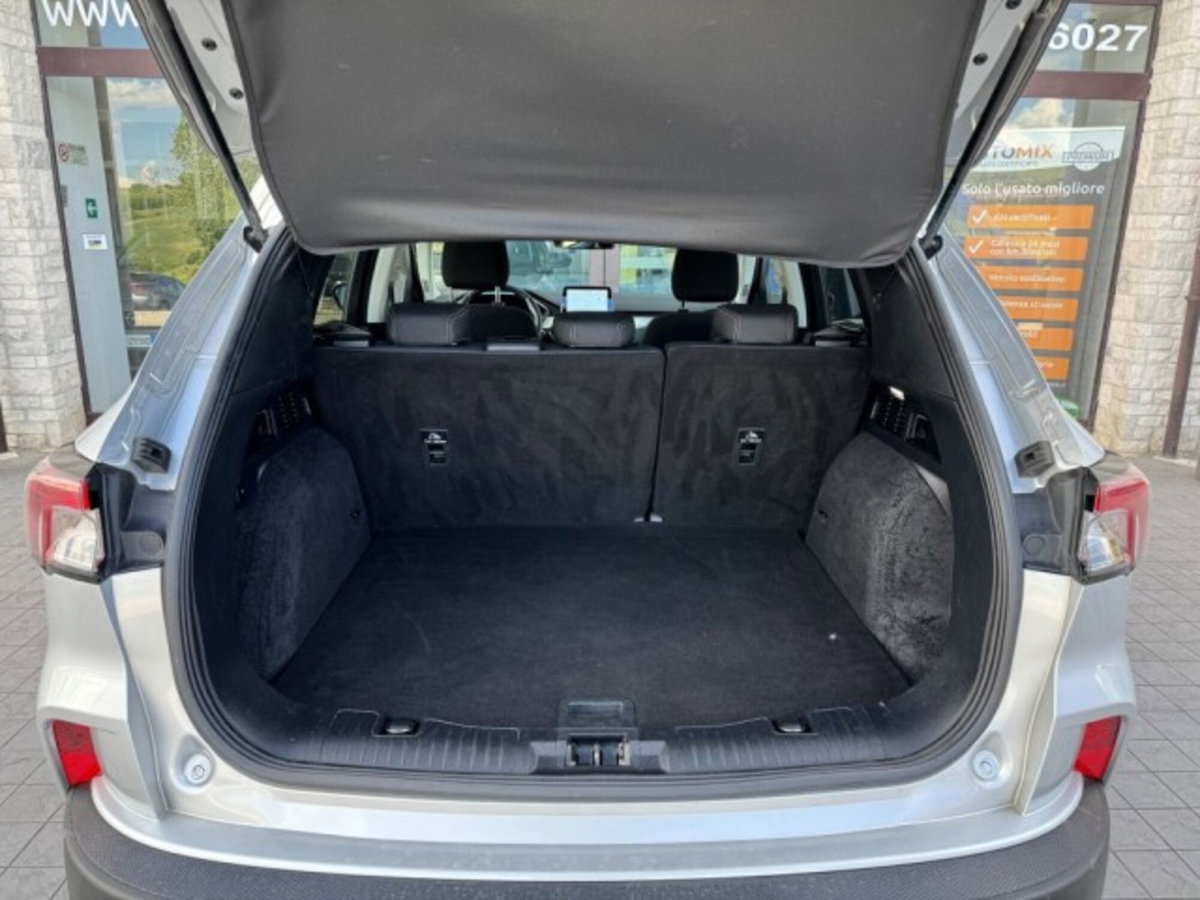 Ford Kuga 1.5 EcoBlue 120 CV 2WD Titanium (14)