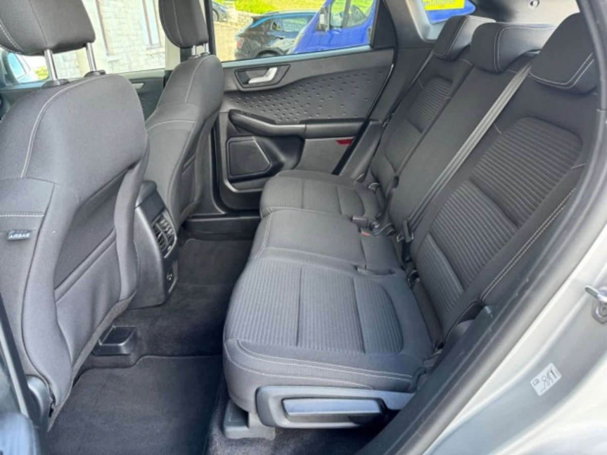 Ford Kuga 1.5 EcoBlue 120 CV 2WD Titanium (16)