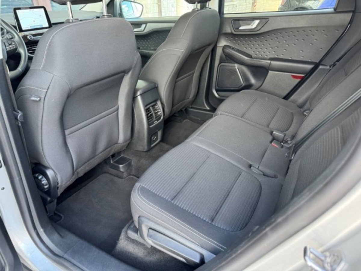 Ford Kuga 1.5 EcoBlue 120 CV 2WD Titanium (18)