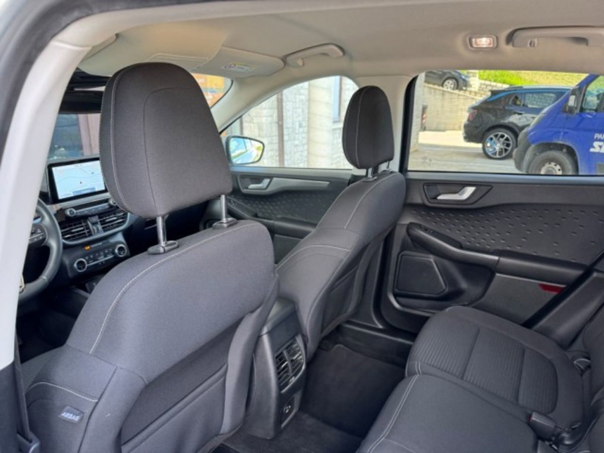 Ford Kuga 1.5 EcoBlue 120 CV 2WD Titanium (20)