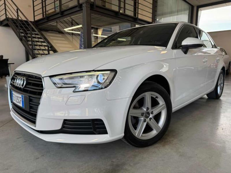 Audi A3 Sportback 30 g-tron S tronic Business