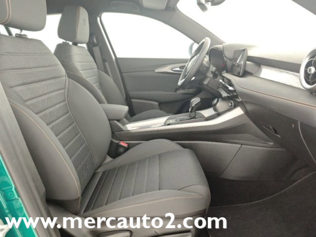 Alfa Romeo Tonale 1.5 hybrid Tributo Italiano 160cv tct7 (12)
