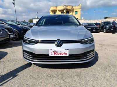 Volkswagen Golf Variant 1.0 eTSI EVO DSG Life usata