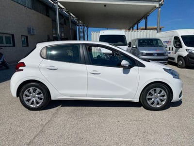 Peugeot 208 100 S&S 5 porte Van Active usata
