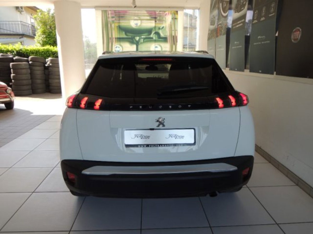 Peugeot 2008 PureTech 130 S&S Allure Pack (5)
