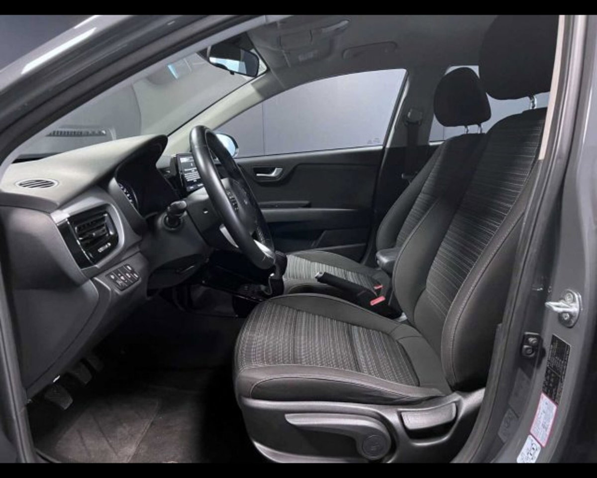 Kia Stonic 1.0 T-GDi 100 CV MHEV MT Style (7)