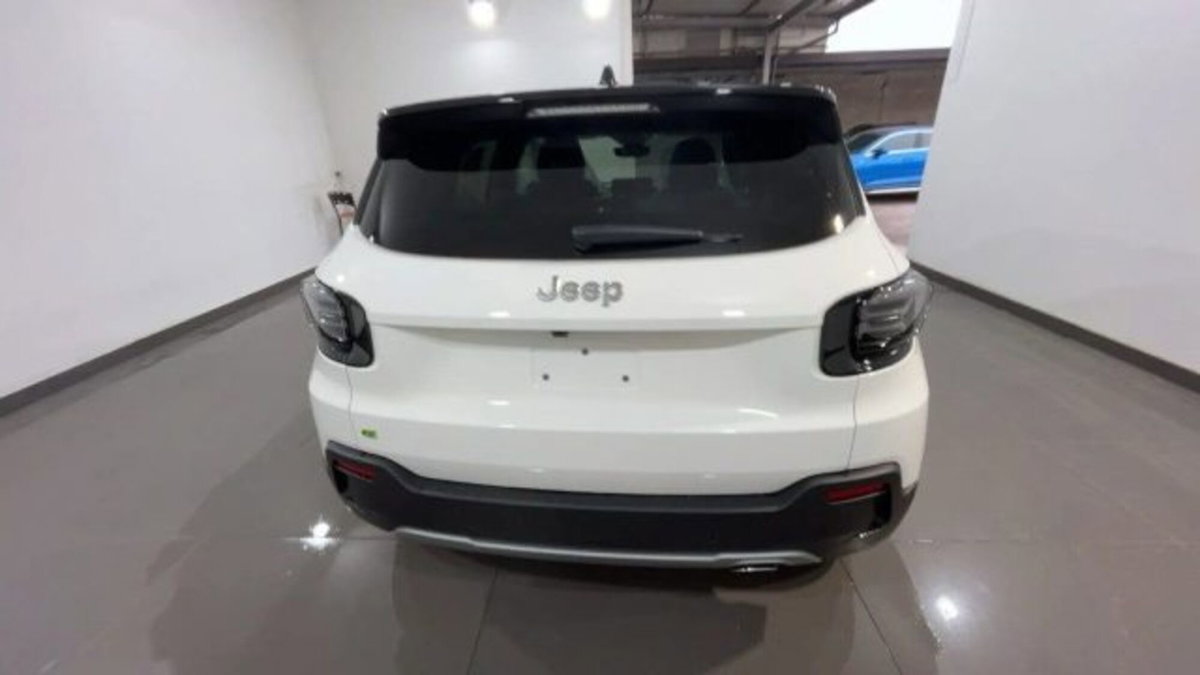 Jeep Avenger 1.2 turbo Summit fwd 100cv (4)