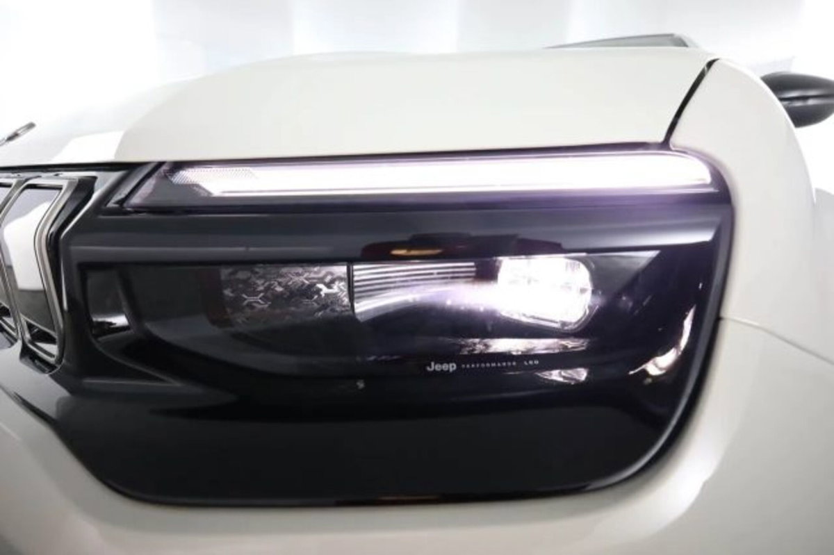 Jeep Avenger 1.2 turbo Summit fwd 100cv (6)