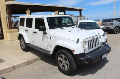 Jeep Wrangler Unlimited 2.8 CRD DPF Sahara Auto usata