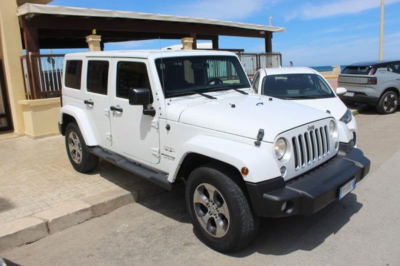 Jeep Wrangler Unlimited 2.8 CRD DPF Sahara Auto