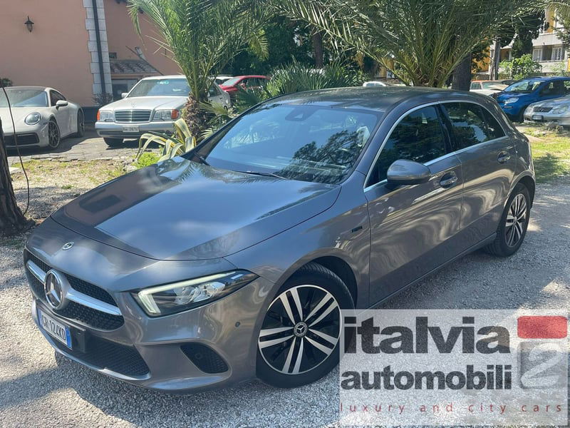 Mercedes-Benz Classe A Sedan 250 e Automatic EQ-Power 4p. Business