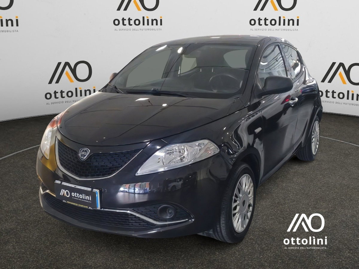 Lancia Ypsilon 1.2 69 CV 5 porte Gold