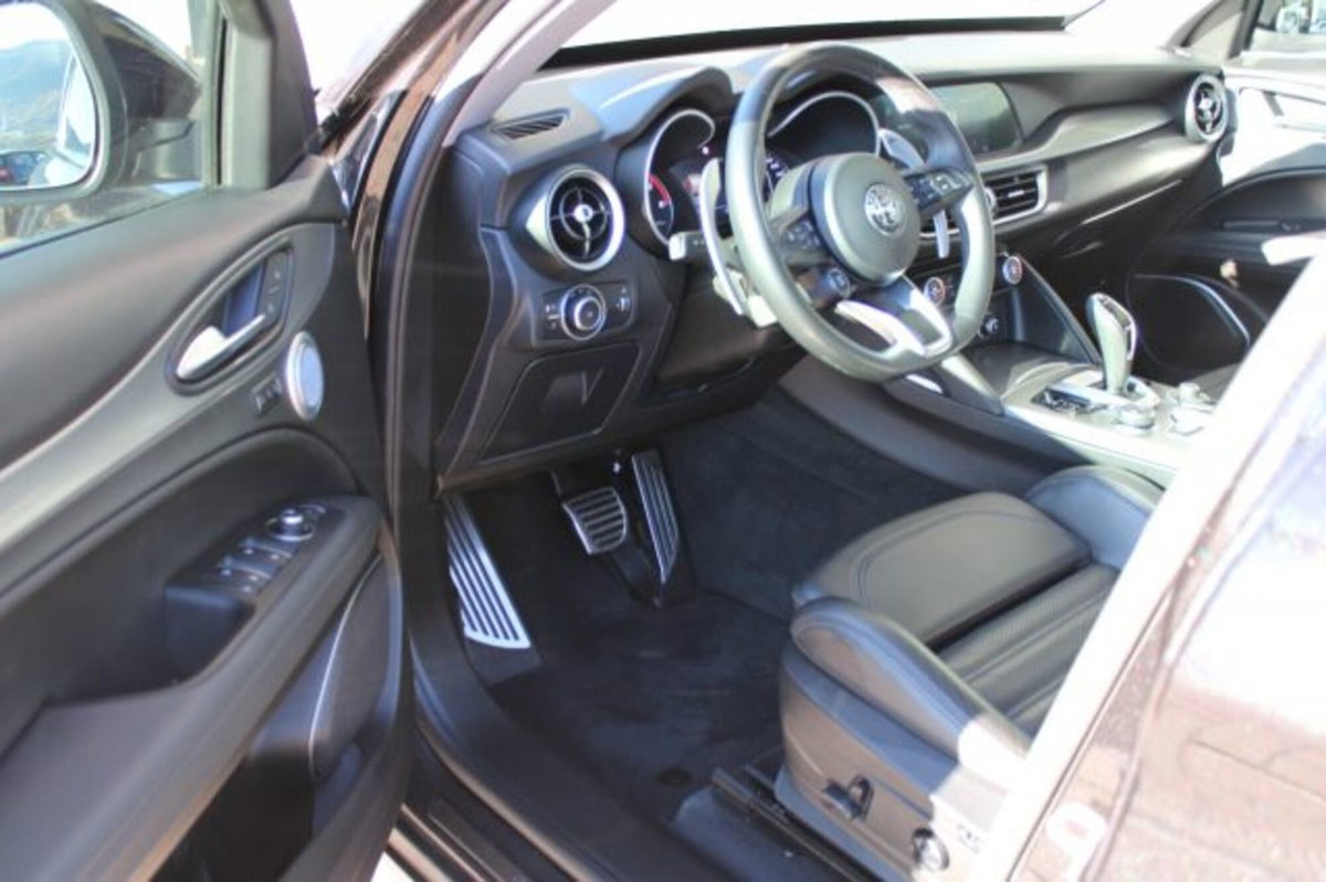 Alfa Romeo Stelvio 2.2 t Veloce rwd 160cv auto (10)