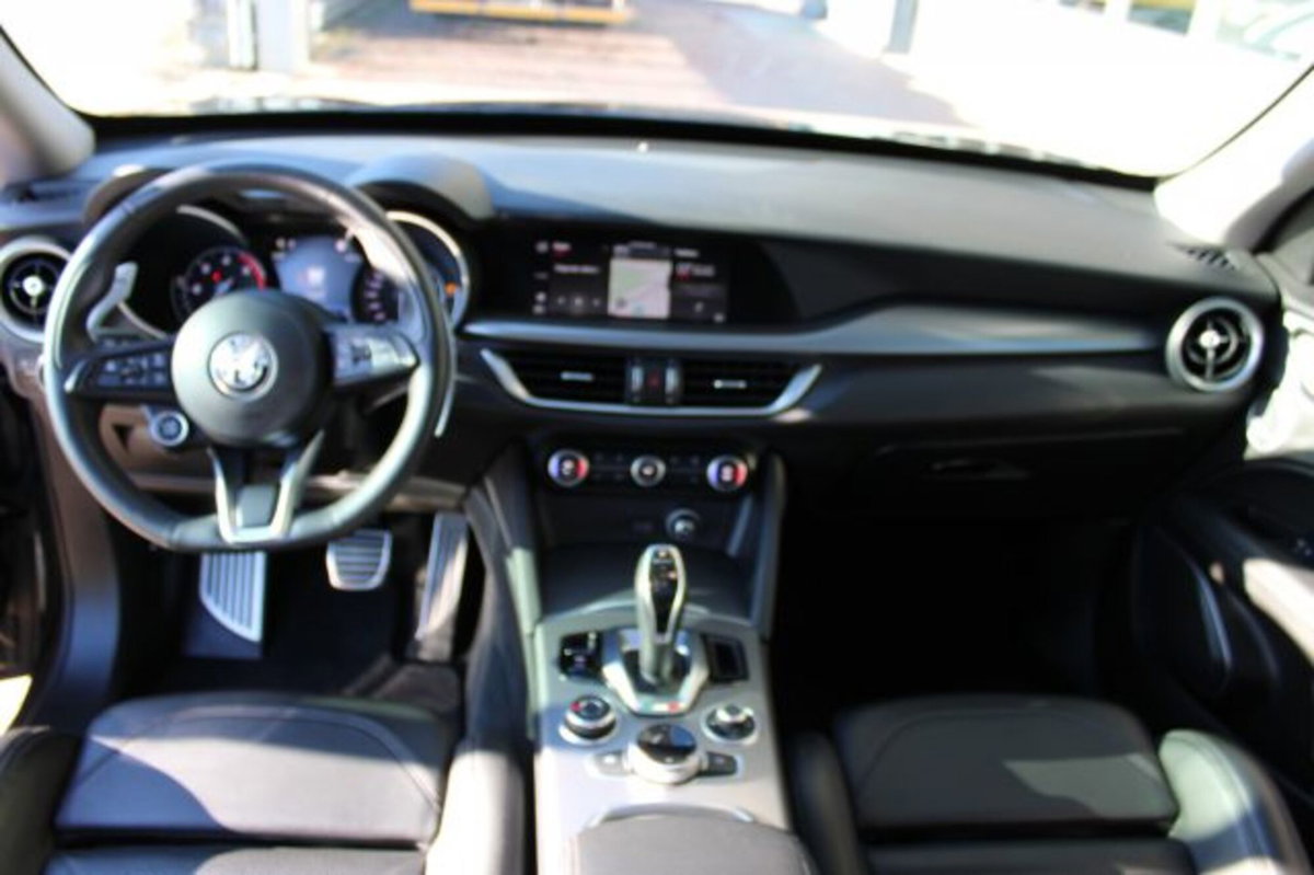 Alfa Romeo Stelvio 2.2 t Veloce rwd 160cv auto (17)